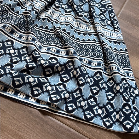 Vince Camuto Dress: Blue Pattern - Picture 11 of 11